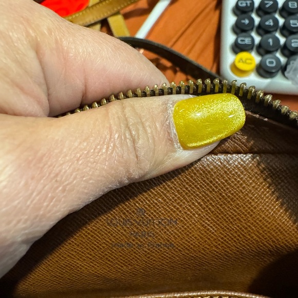 Louis Vuitton Monogram Crossbody Bag Danube - Picture 7 of 12